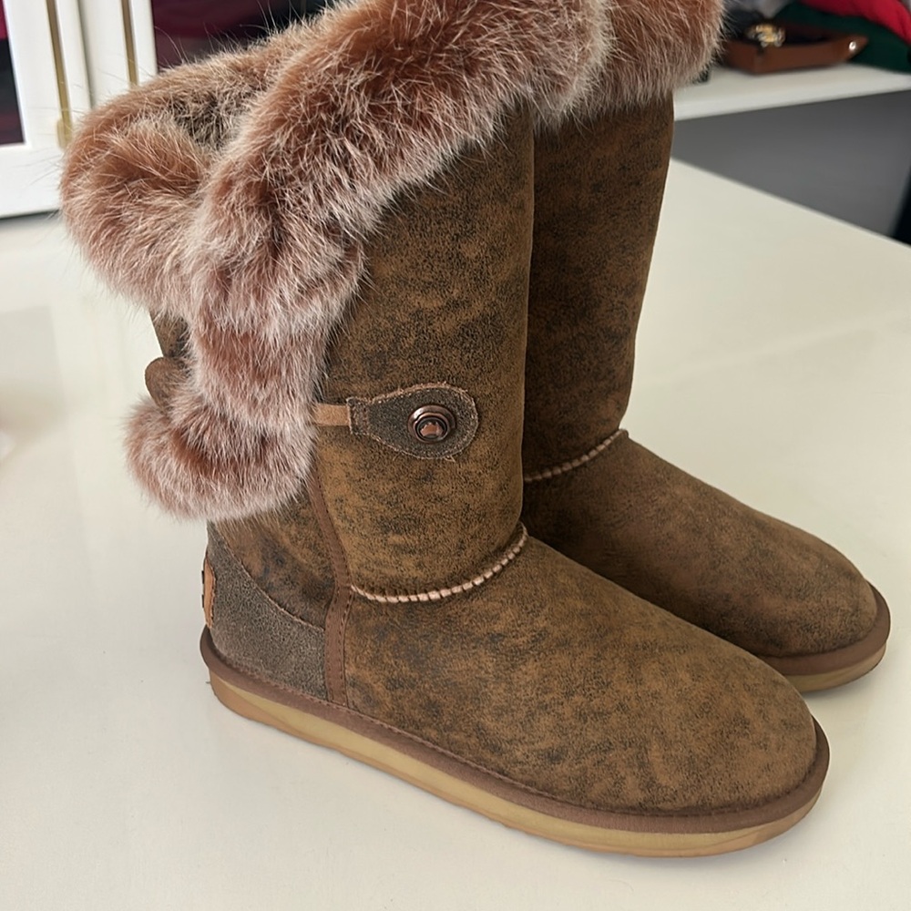 Australian luxe collective fur and suede boots